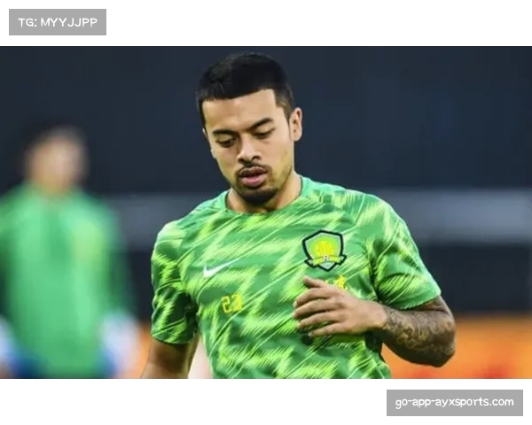 乌德勒支中场核心视野开阔 长传调度成进攻发起方式